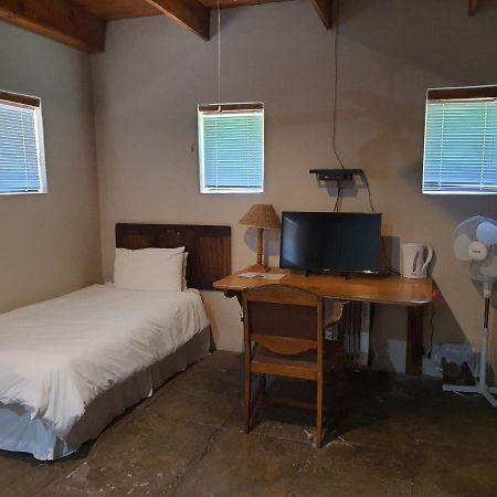 Lord Fraser Guest House Wepener Bagian luar foto