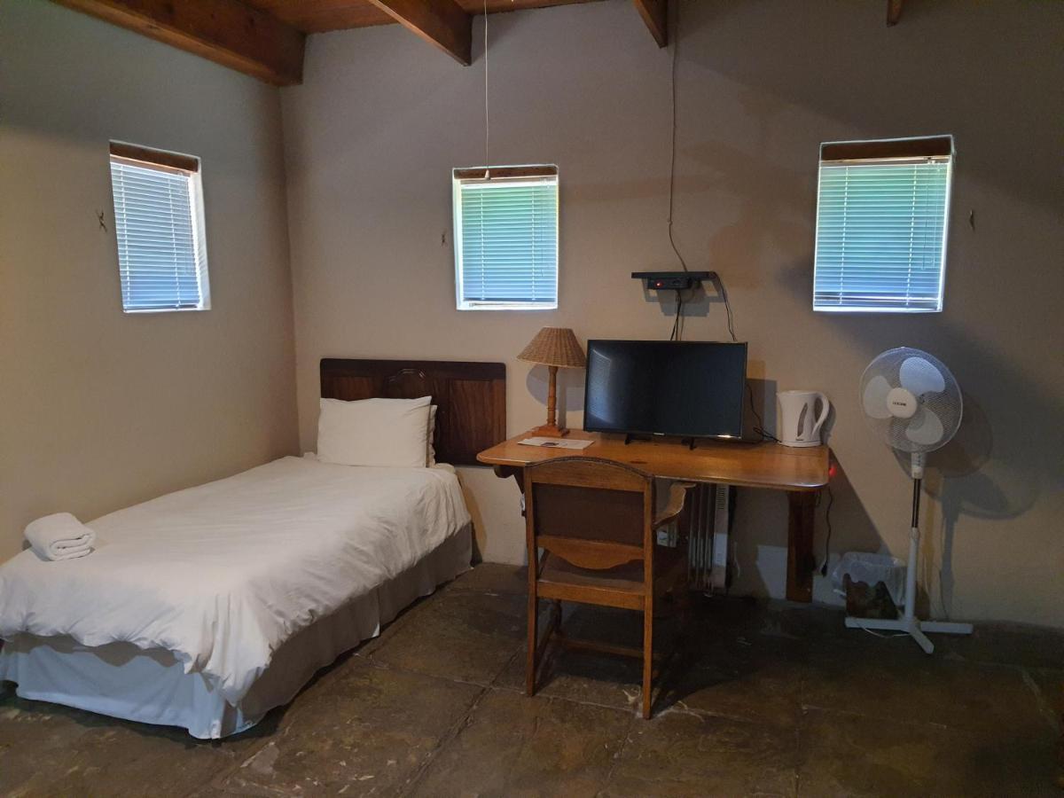 Lord Fraser Guest House Wepener Bagian luar foto