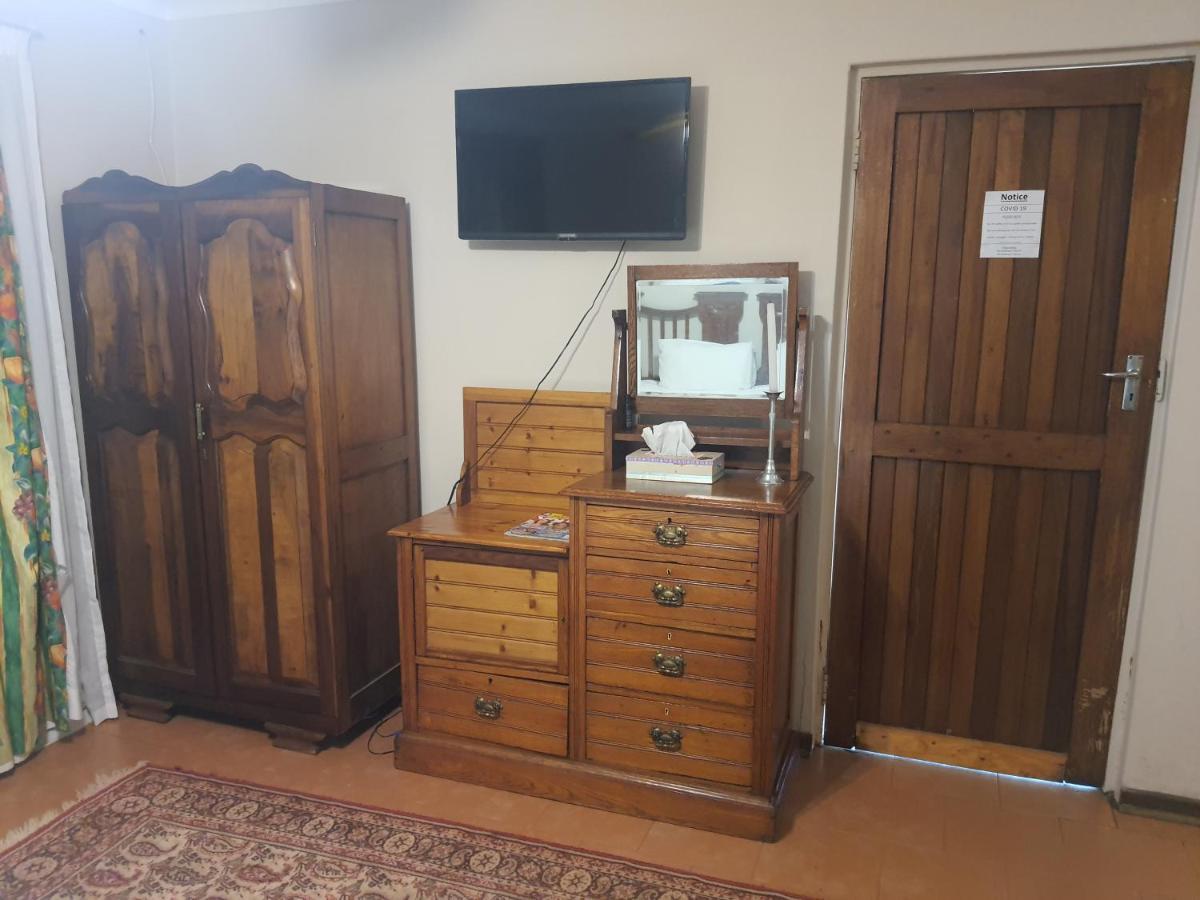 Lord Fraser Guest House Wepener Bagian luar foto