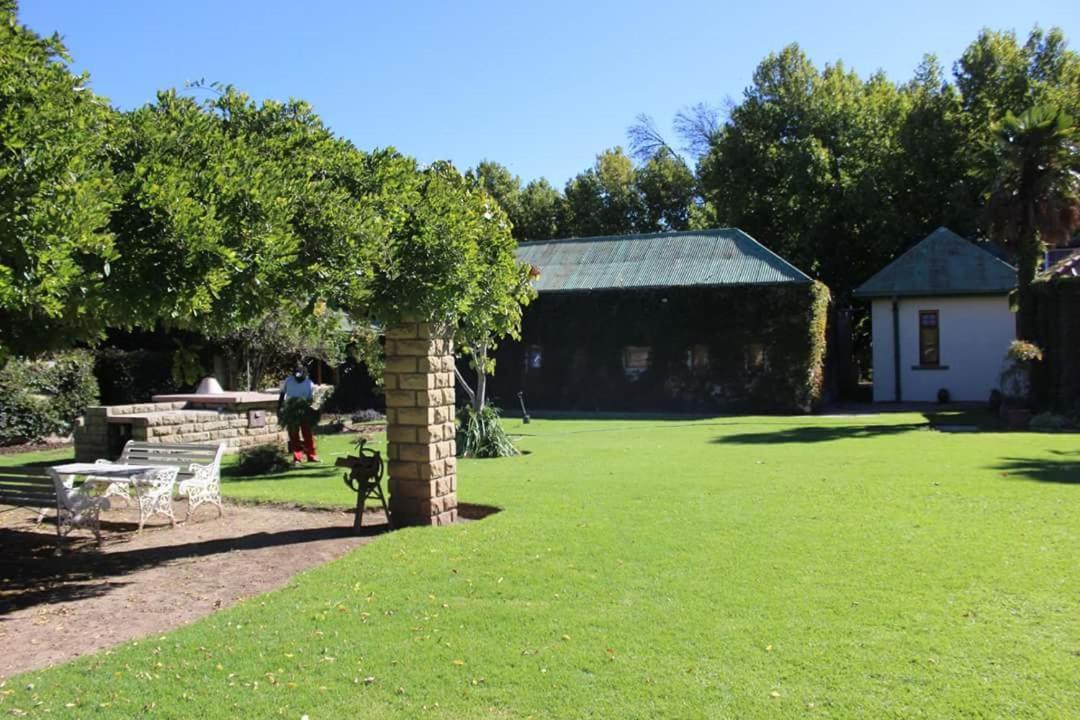 Lord Fraser Guest House Wepener Bagian luar foto